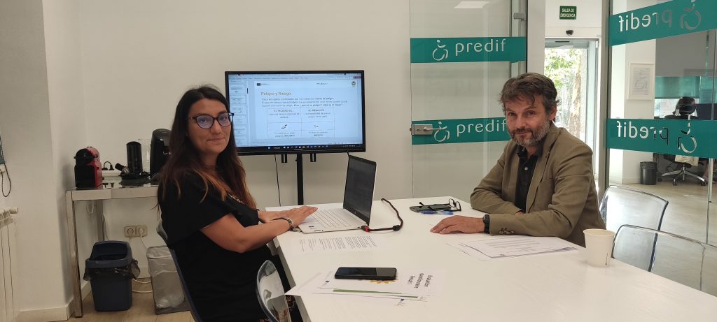 One of the PREDIFs piloting meeting. This one was held face-toface at PREDIF headquarters in Madrid. In this picture our trainer sits in a white desk with the persong who is receiving the training.